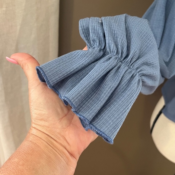 Altar'd State Denim Blue Blouse, Boho, Ruffle Sleeve, Ruched Bust, Size Large - Picture 6 of 11
